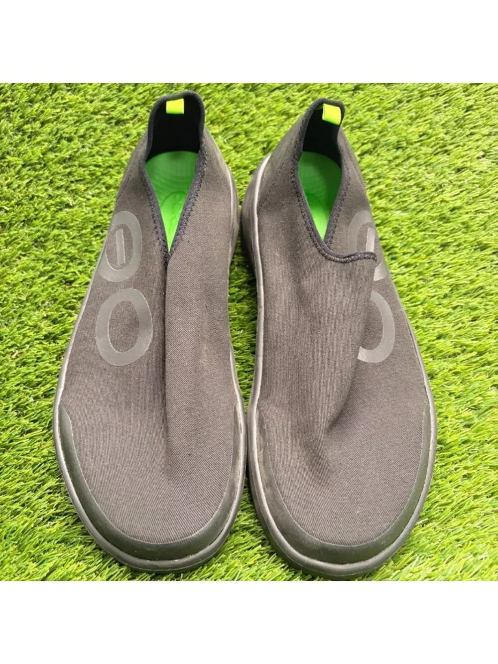 OOFOS OOmg EeZee Low Mens Size 11 Black Casual Walking Slip On Recovery Shoes
